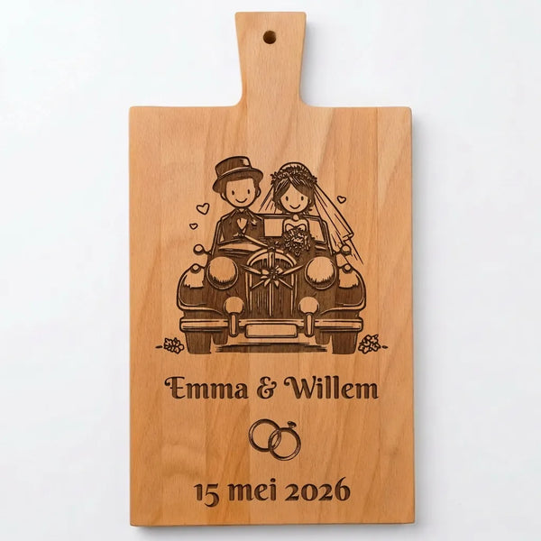 Een borrelplank van beukenhout gemaakt voor bijvoorbeeld een bruiloft, op te maken naar wens