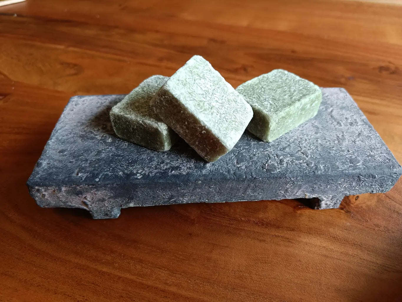 Amberblokjes - Stenen plateau