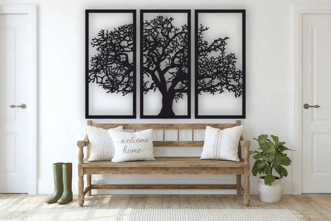 Houten wanddecoratie van een drie luik levensboom in het zwart