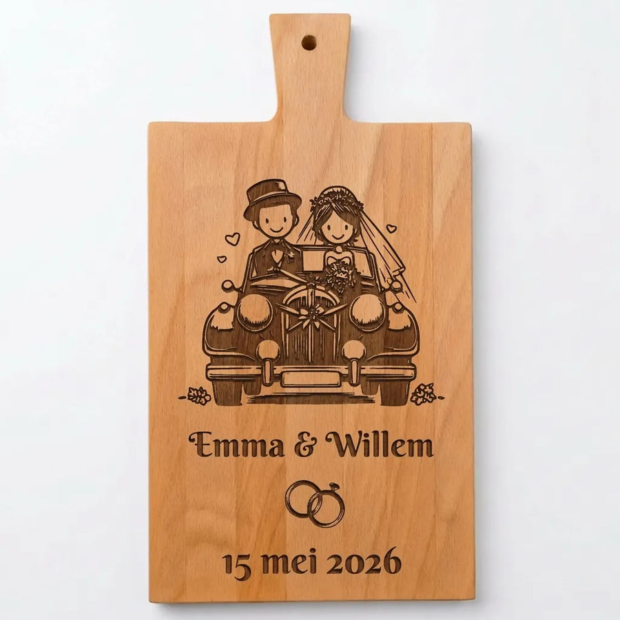 Een borrelplank van beukenhout gemaakt voor bijvoorbeeld een bruiloft, op te maken naar wens