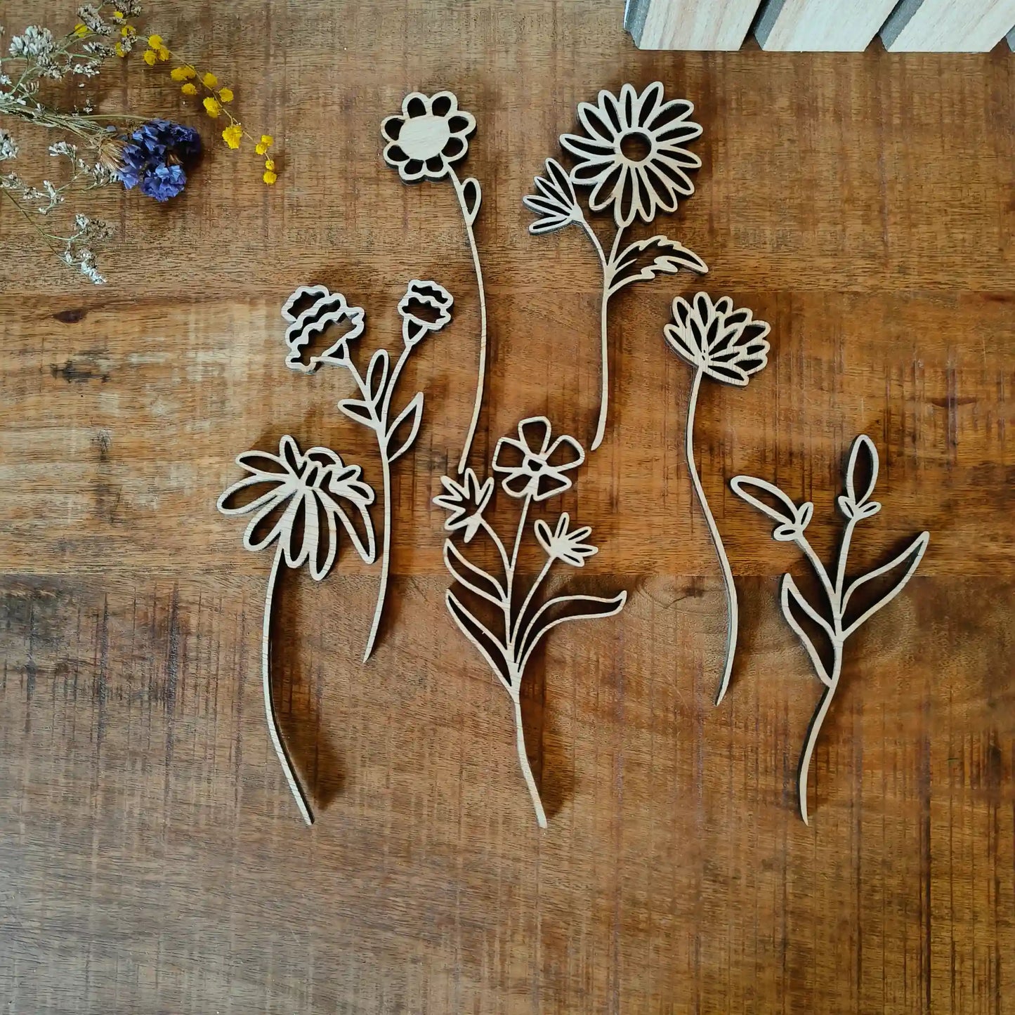 Margriet kunst bloem 110 cm | wit | BLOEMEN & PLANTEN | Neys Lifestyle - Landelijke woonaccessoires webshop Margriet kunst bloem 110 cm | wit | BLOEMEN & PLANTEN | Neys Lifestyle - Landelijke woonaccessoires webshop