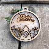 Houten kerstballen met achtergrond