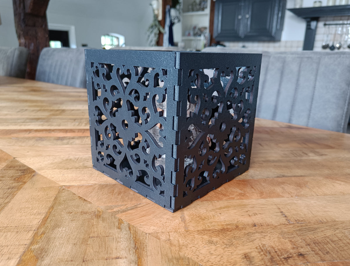 Houten zwarte kaarsenhouder
