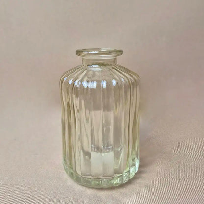 Lijntekening met houder en vaasje