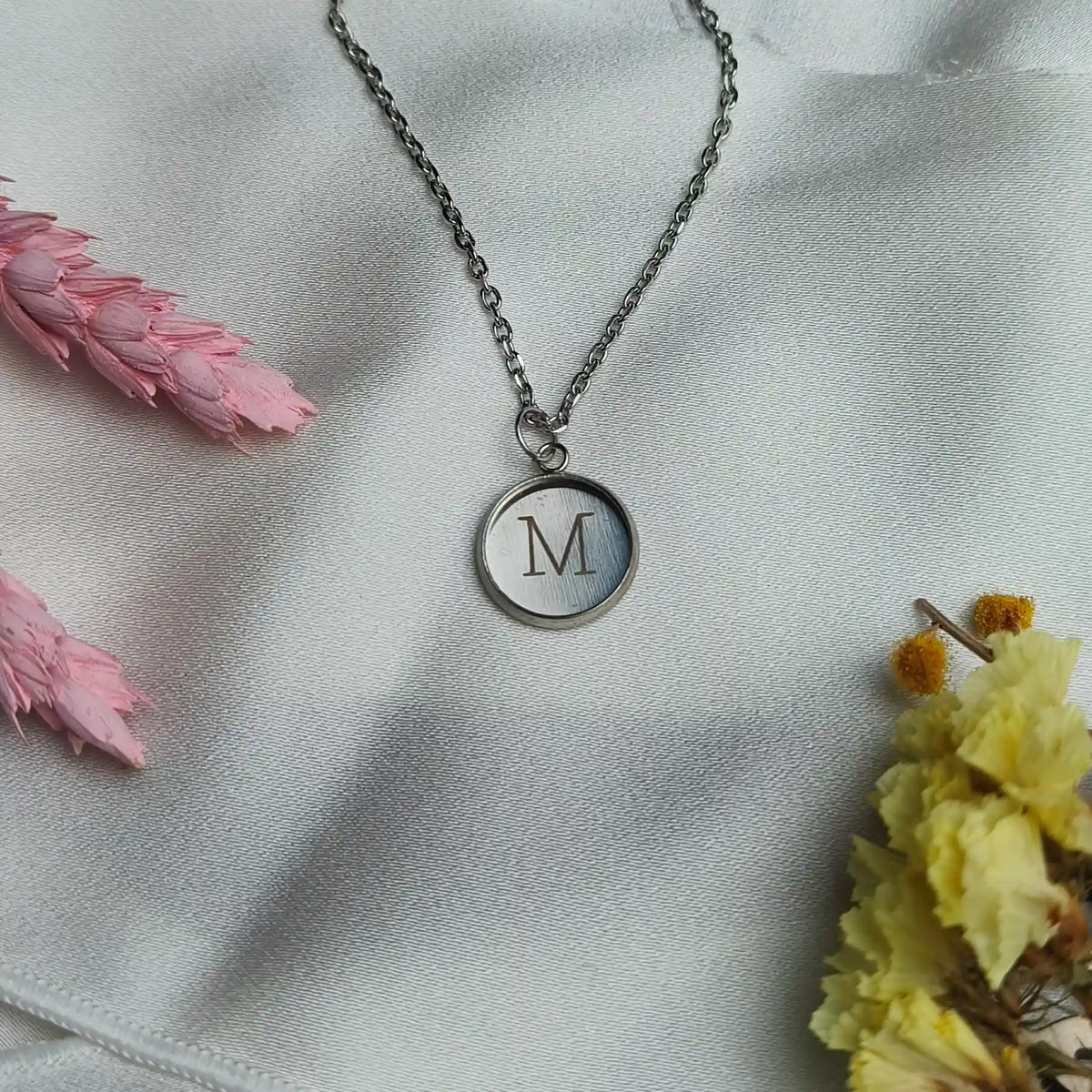 Ketting - Silv'r Mini Medallion - Stainless Steel |  Gepersonaliseerd met Letter